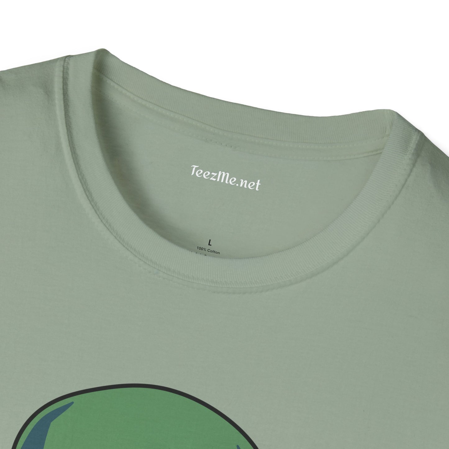 Alien Eating Pizza  Unisex Softstyle T-Shirt 100% Cotton Graphic