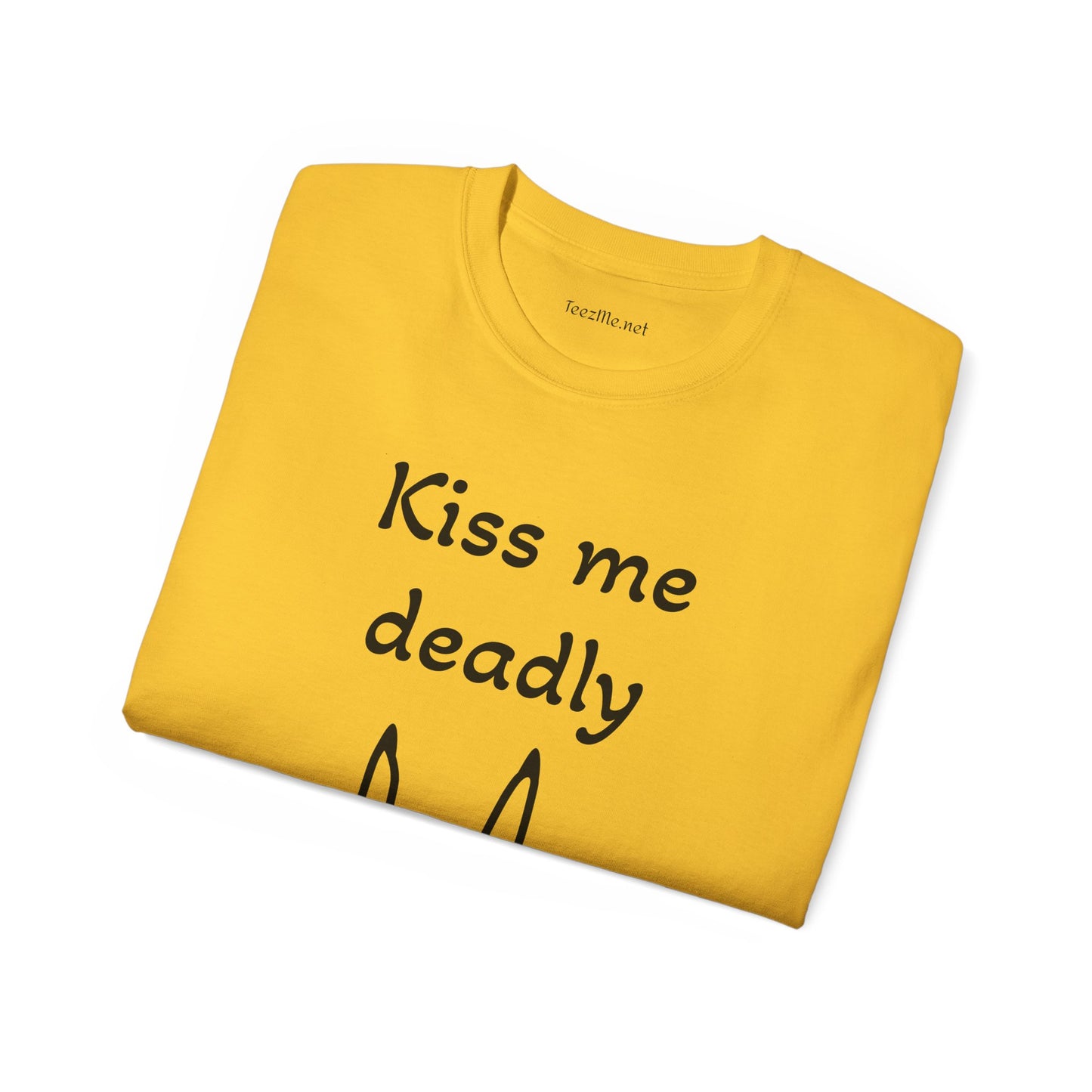 Kiss me deadly - Unisex Ultra Cotton Tee