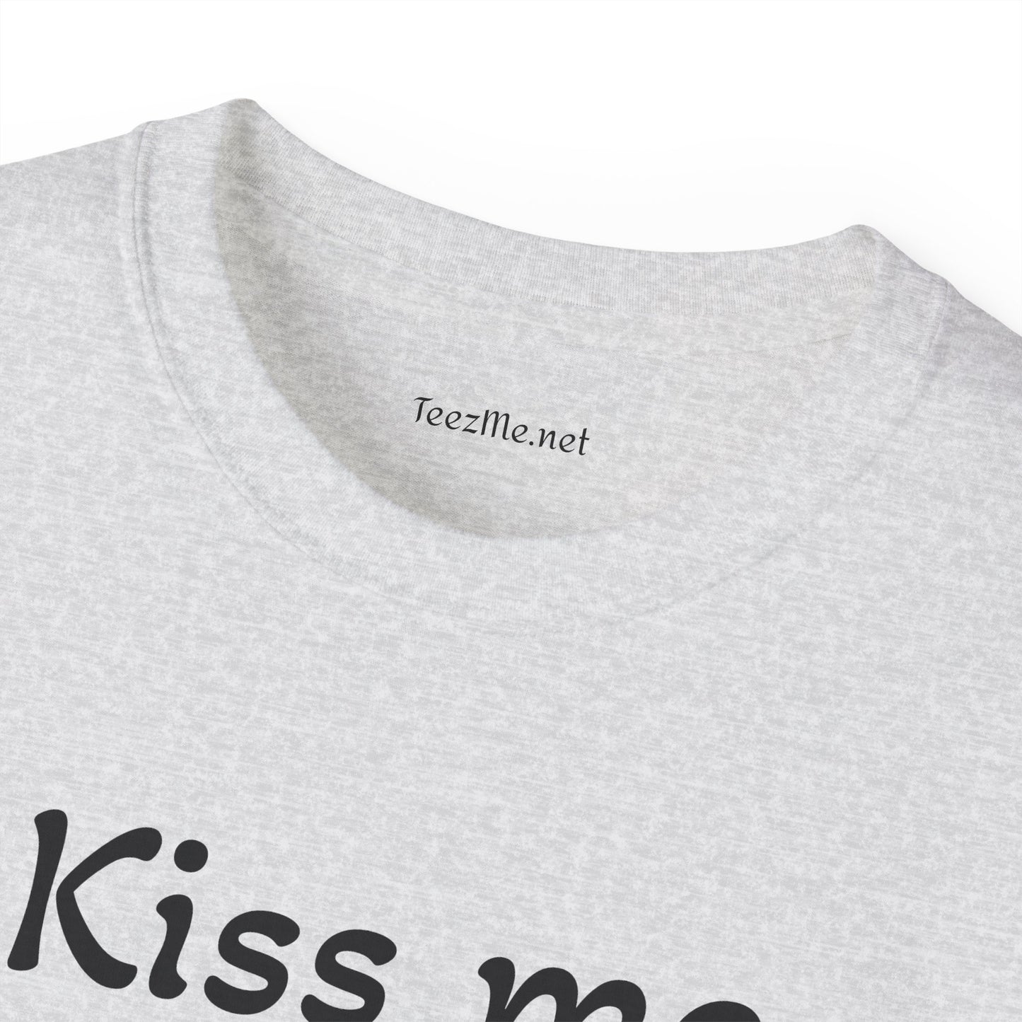 Kiss me deadly - Unisex Ultra Cotton Tee