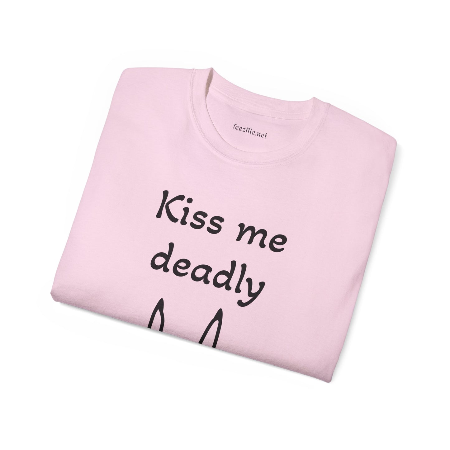Kiss me deadly - Unisex Ultra Cotton Tee