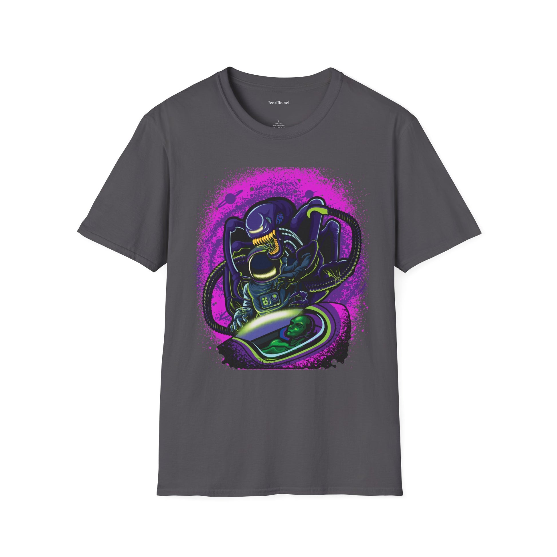 Astronaut saves Alien Unisex Softstyle T-Shirt 100% Cotton Graphic