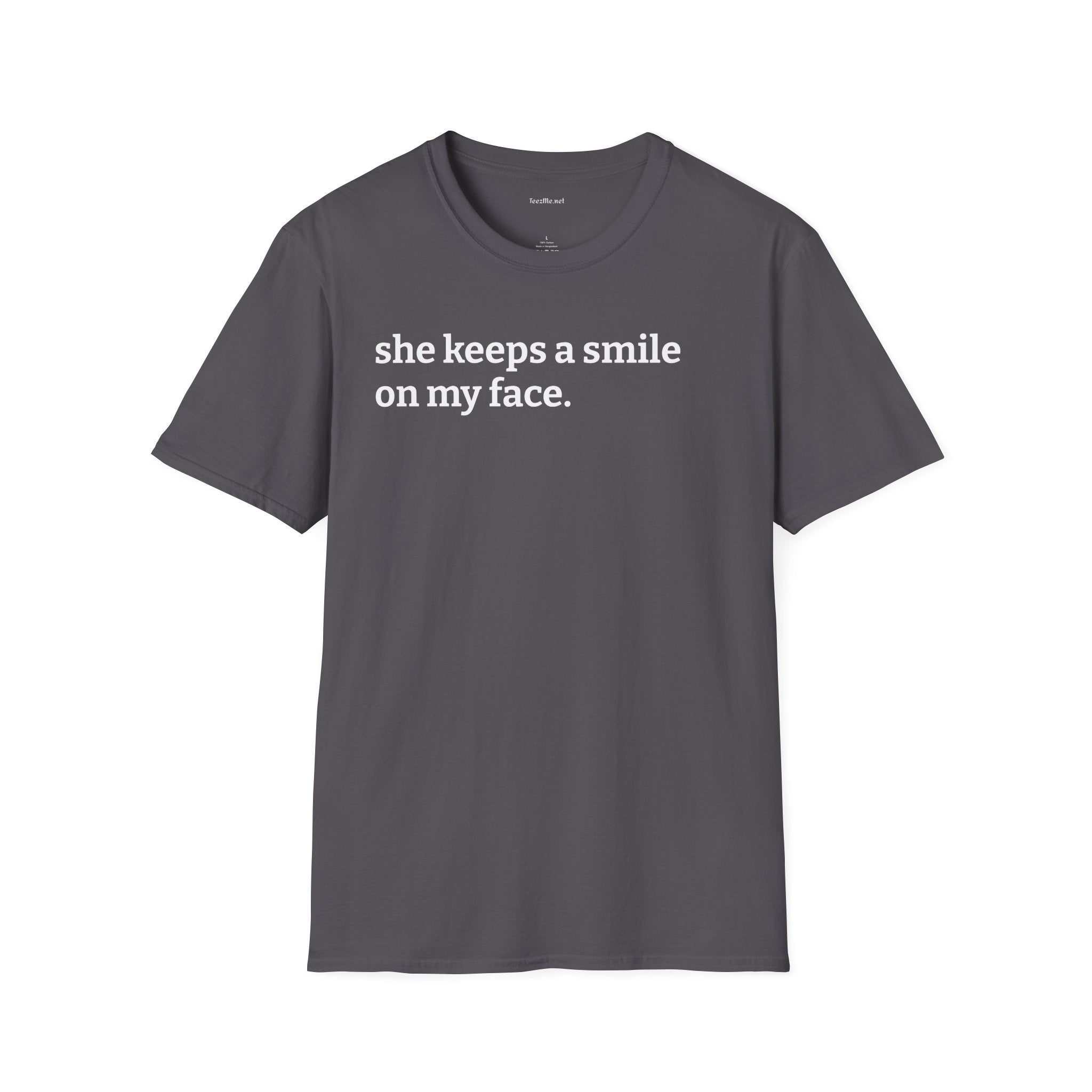 She Keeps a Smile On My Face T‑Shirt