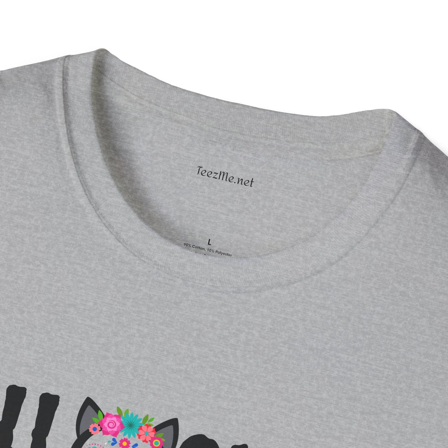 HalloQueen - Unisex Softstyle T-Shirt 100% Cotton Graphic