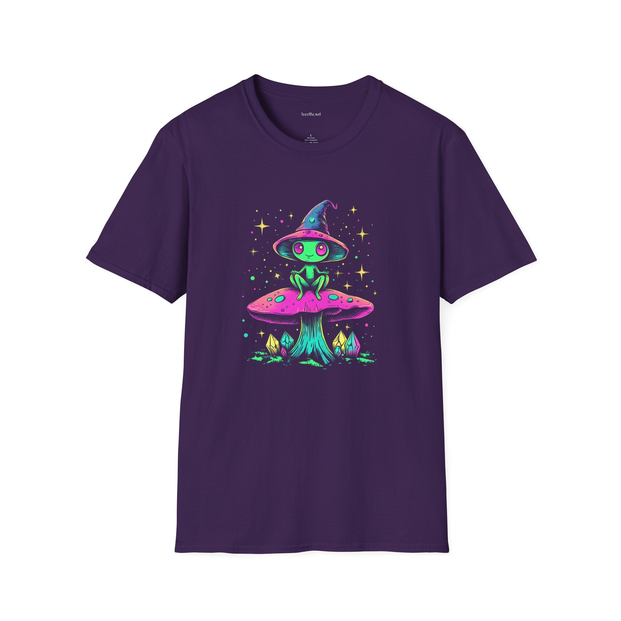 Alien sitting on mushroom - Unisex Softstyle T-Shirt 100% Cotton Graphic