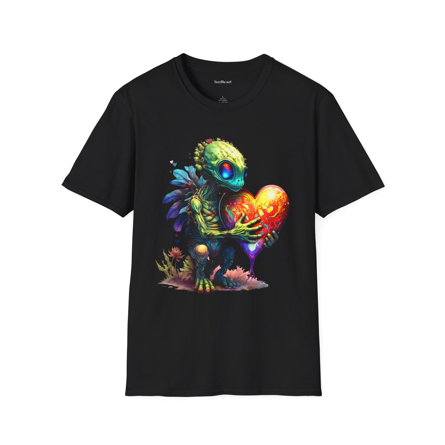 Alien Holding A Heart Unisex Softstyle T-Shirt 100% Cotton Graphic