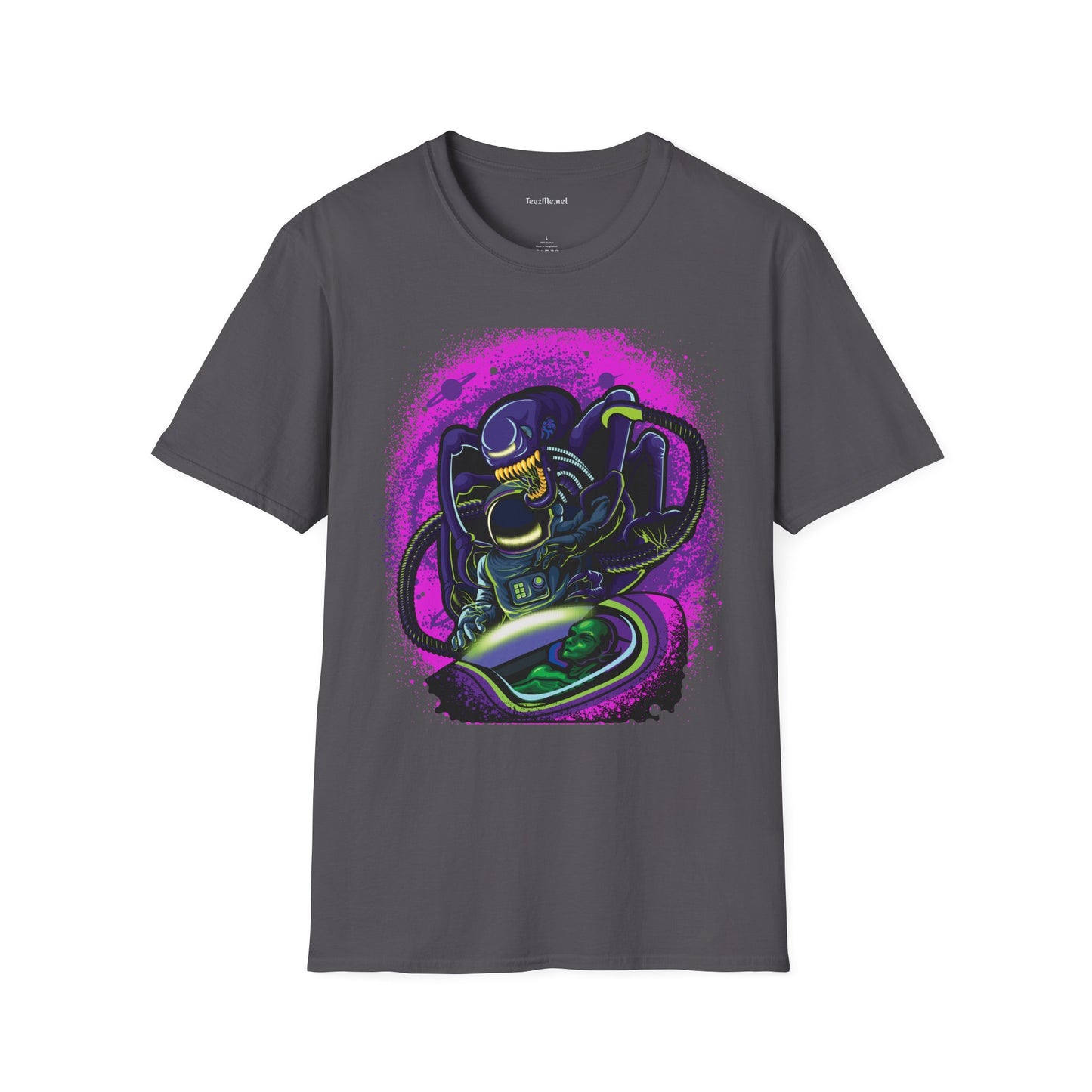 Astronaut saves Alien Unisex Softstyle T-Shirt 100% Cotton Graphic