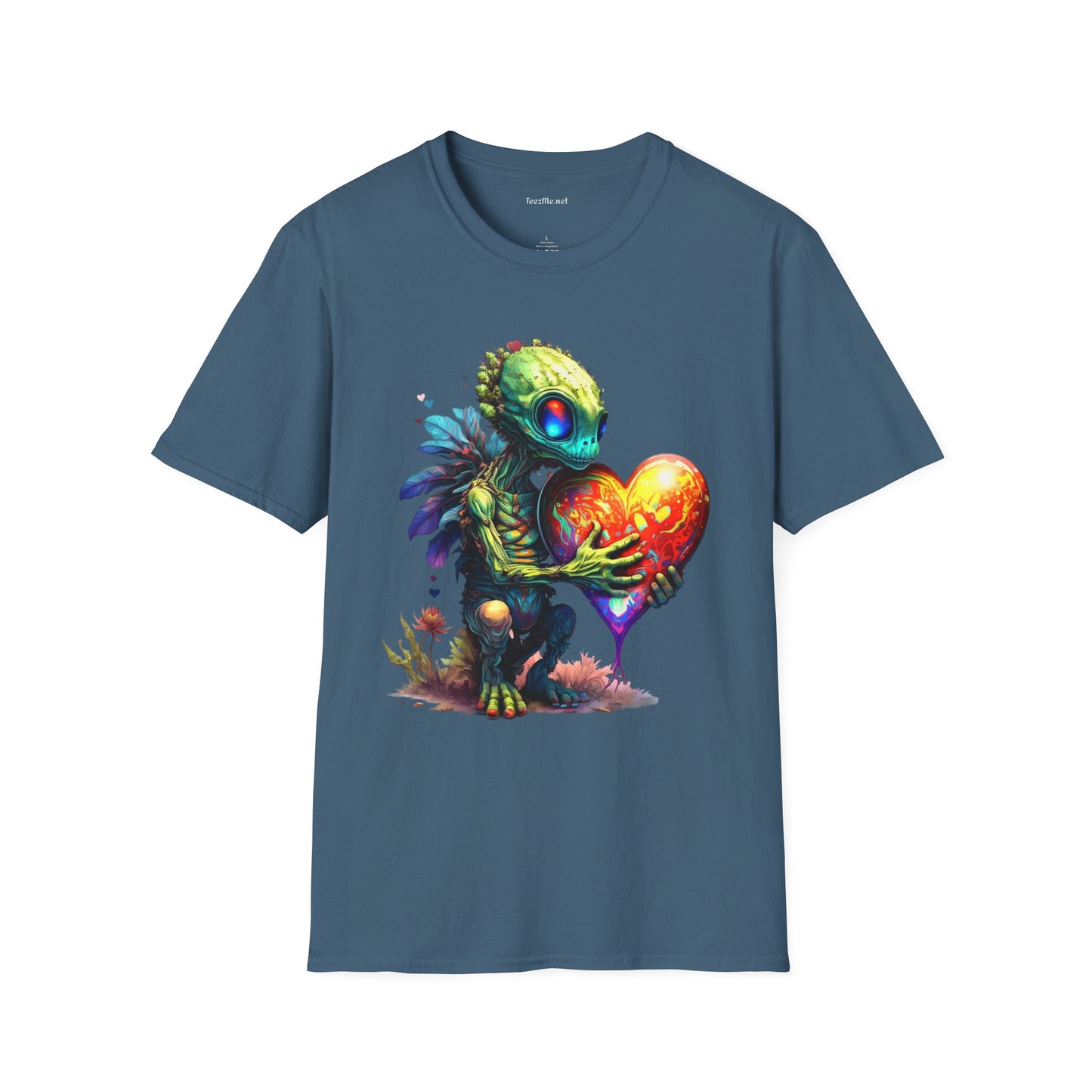 Alien Holding A Heart Unisex Softstyle T-Shirt 100% Cotton Graphic