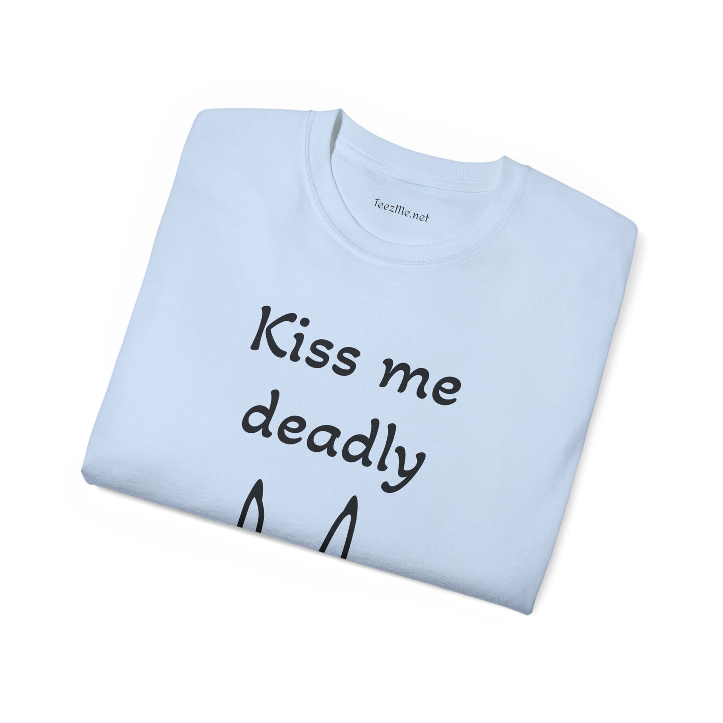 Kiss me deadly - Unisex Ultra Cotton Tee