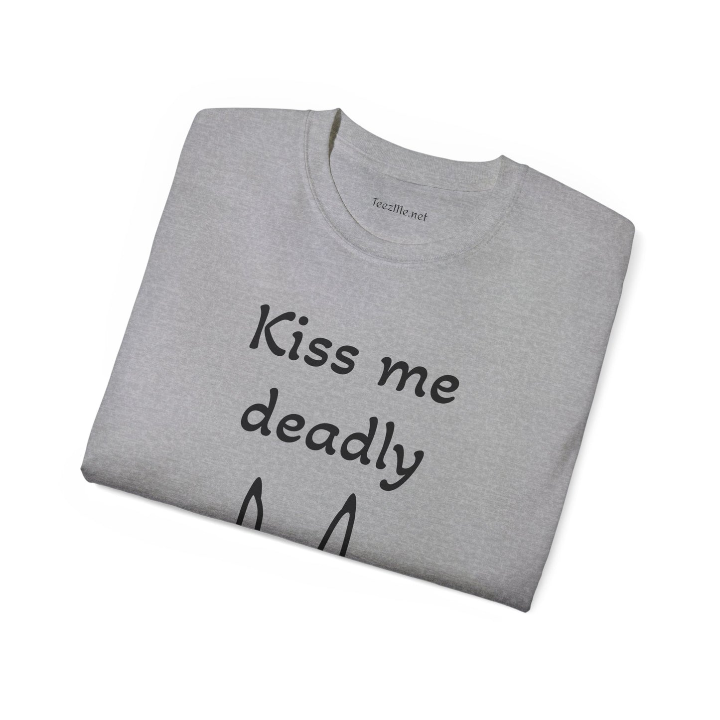 Kiss me deadly - Unisex Ultra Cotton Tee