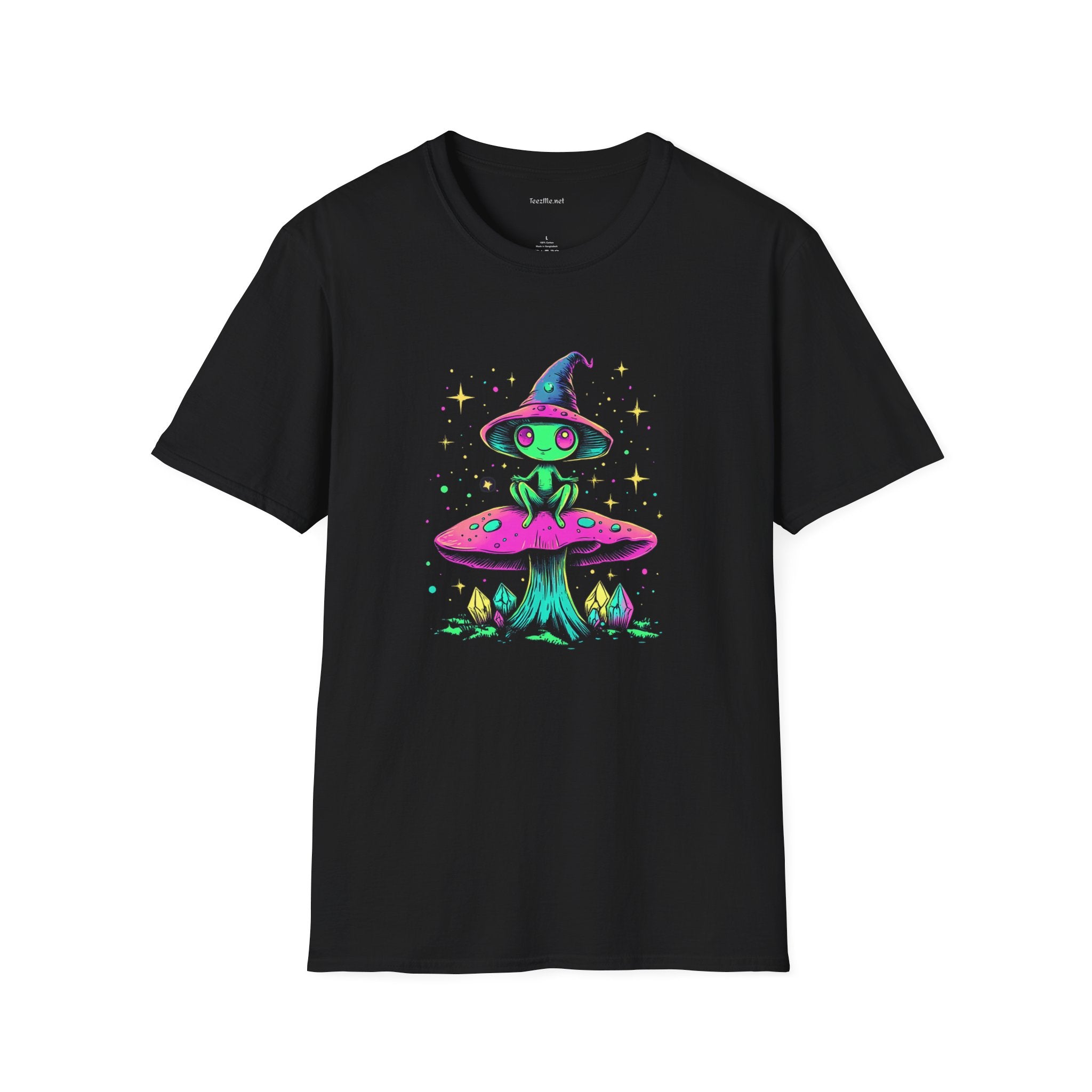 Alien sitting on mushroom - Unisex Softstyle T-Shirt 100% Cotton Graphic