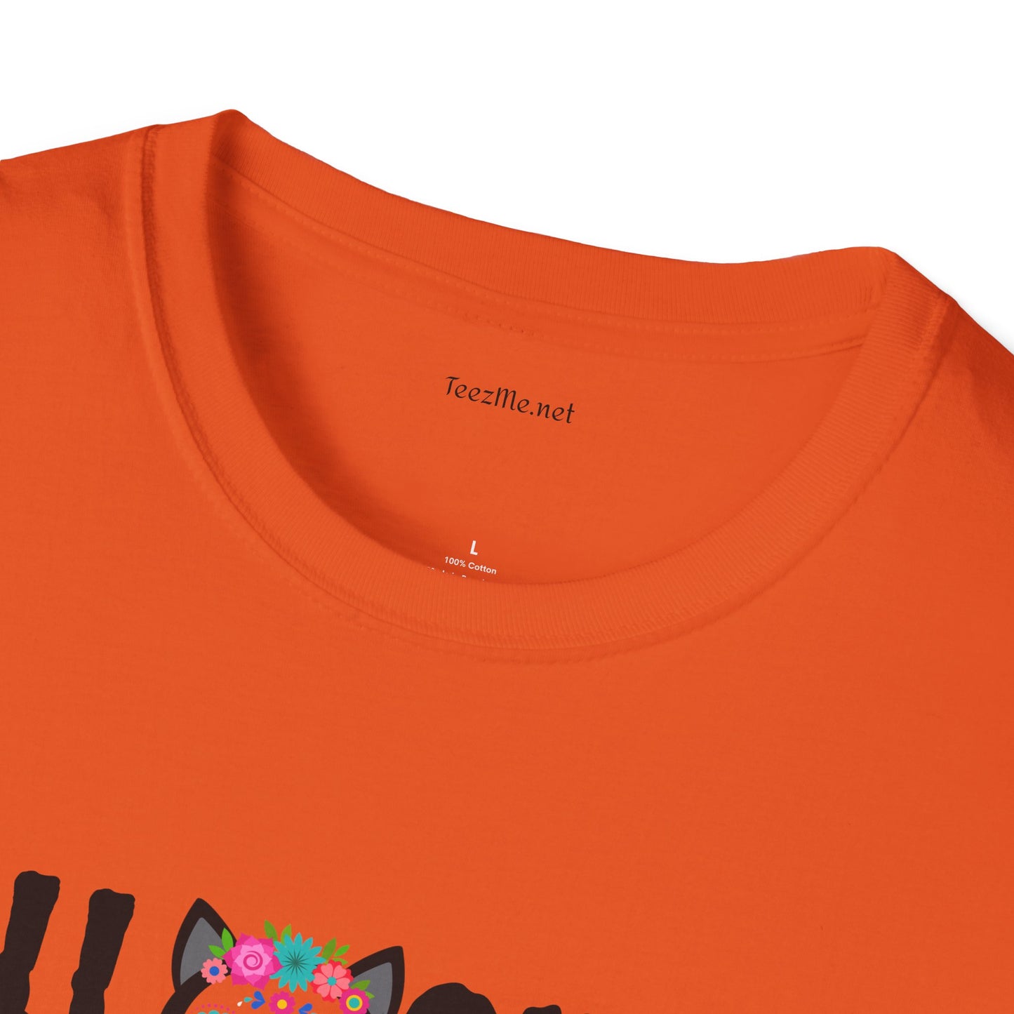 HalloQueen - Unisex Softstyle T-Shirt 100% Cotton Graphic